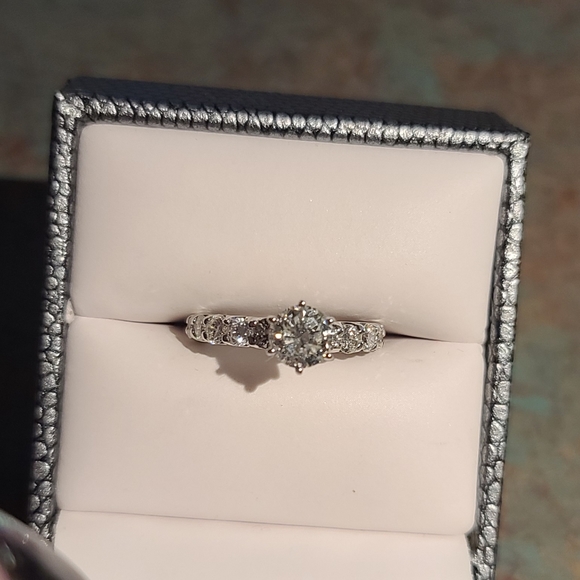 White gold real diamond ring - Picture 6 of 6